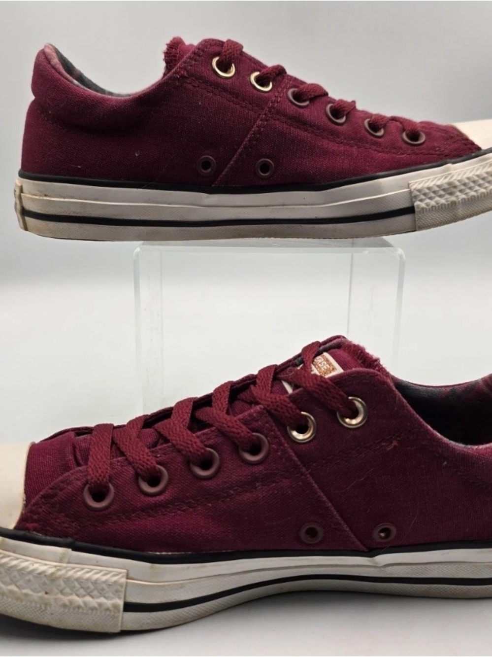 Converse Chuck Taylor All Star Low Top Women 9 Burgundy Sneaker